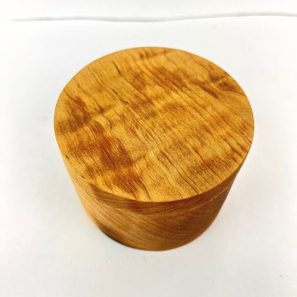 Round Birchwood Salt Cellar With Magnetic Lid Catch - Picture 4 of 6